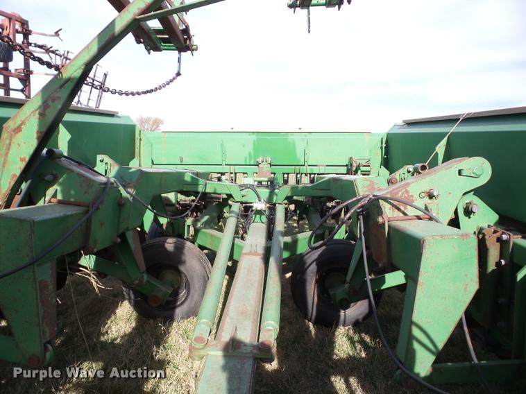 image for item AG9151 Great Plains Solid Stand 36 grain drill