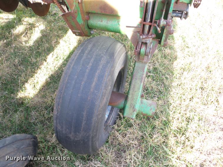 image for item AG9151 Great Plains Solid Stand 36 grain drill