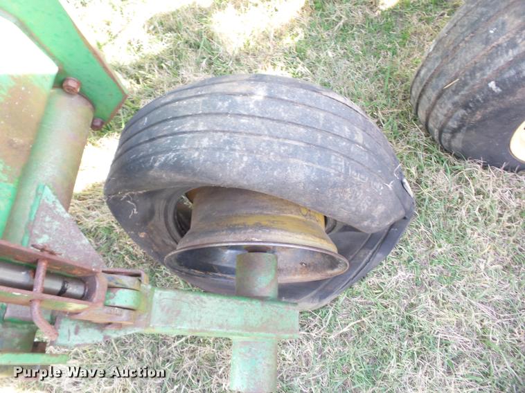 image for item AG9151 Great Plains Solid Stand 36 grain drill