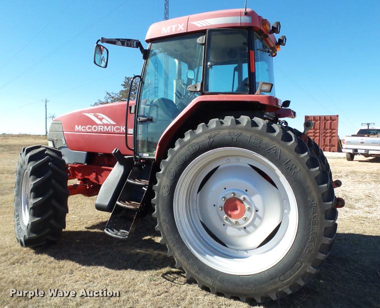 image for item BZ9245 2006 McCormick MTX135 MFWD tractor