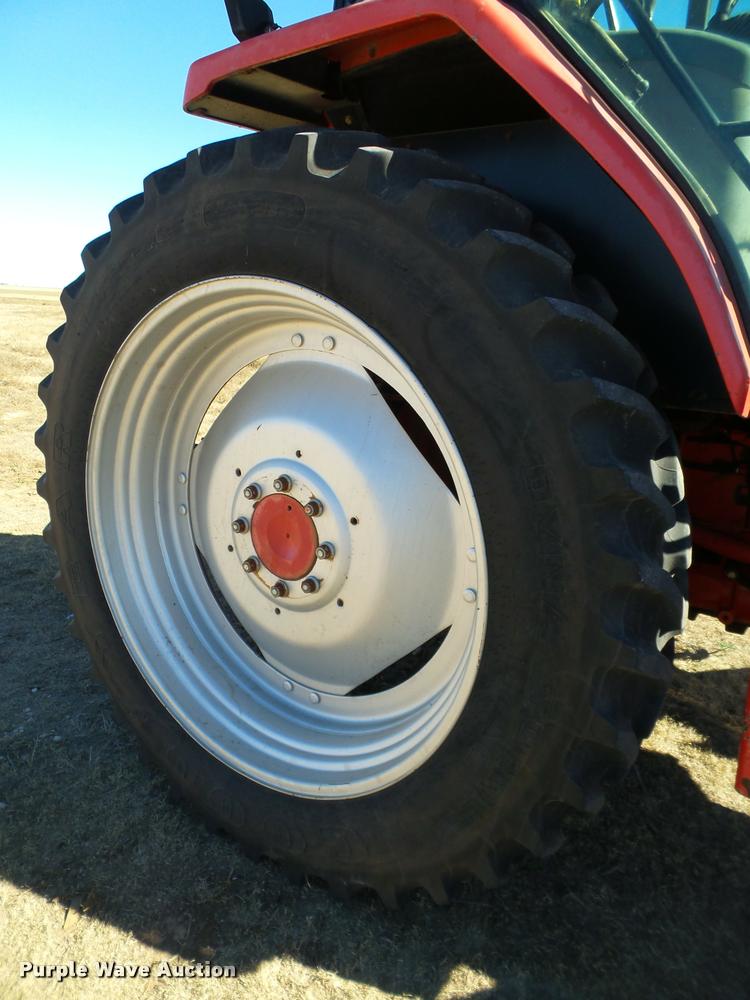 image for item BZ9245 2006 McCormick MTX135 MFWD tractor