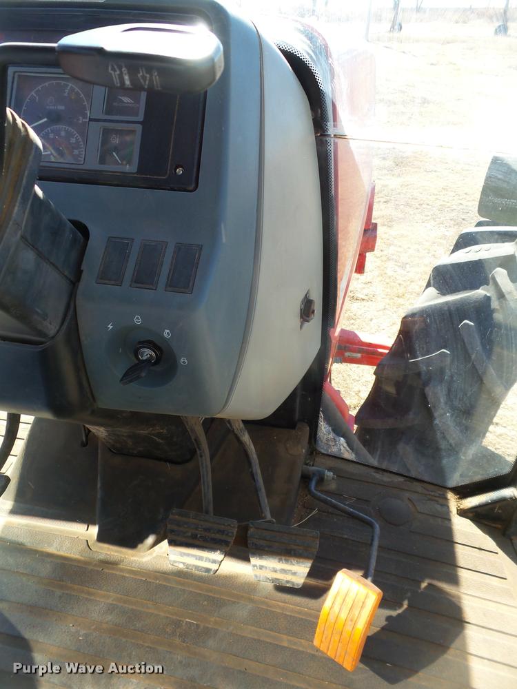 image for item BZ9245 2006 McCormick MTX135 MFWD tractor