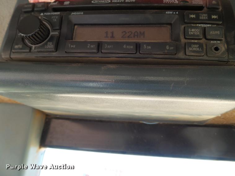 image for item BZ9245 2006 McCormick MTX135 MFWD tractor