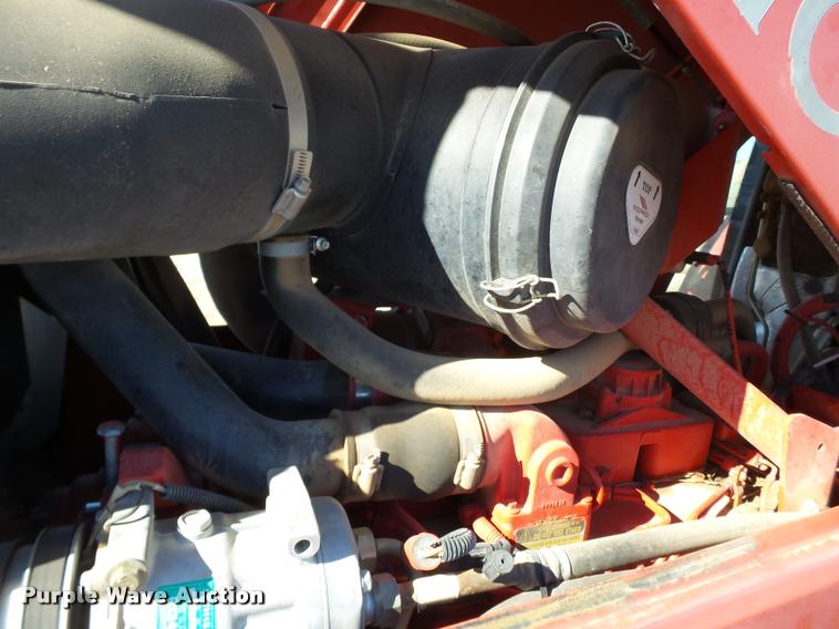 image for item BZ9245 2006 McCormick MTX135 MFWD tractor