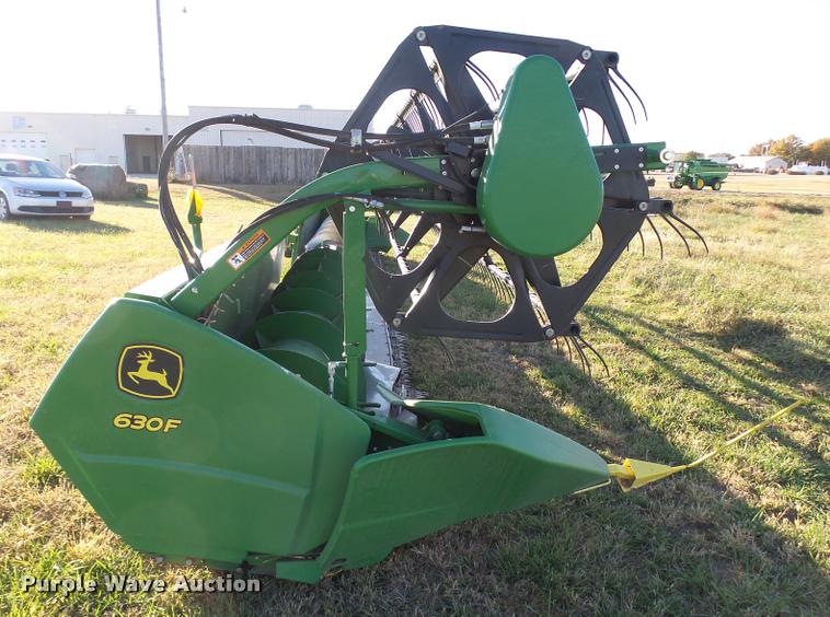 image for item DA2067 2011 John Deere 630F HydraFlex head