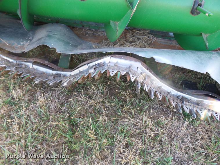 image for item DA2067 2011 John Deere 630F HydraFlex head