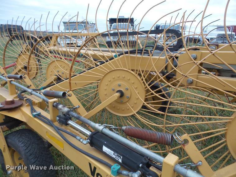 image for item DA3825 2006 Vermeer WRX12 wheel rake