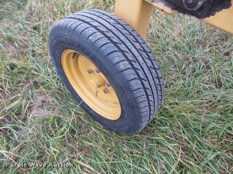 image for item DA3825 2006 Vermeer WRX12 wheel rake