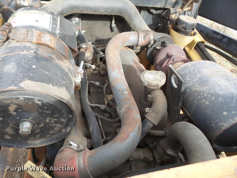 image for item DA3839 1995 New Holland LX865 skid steer