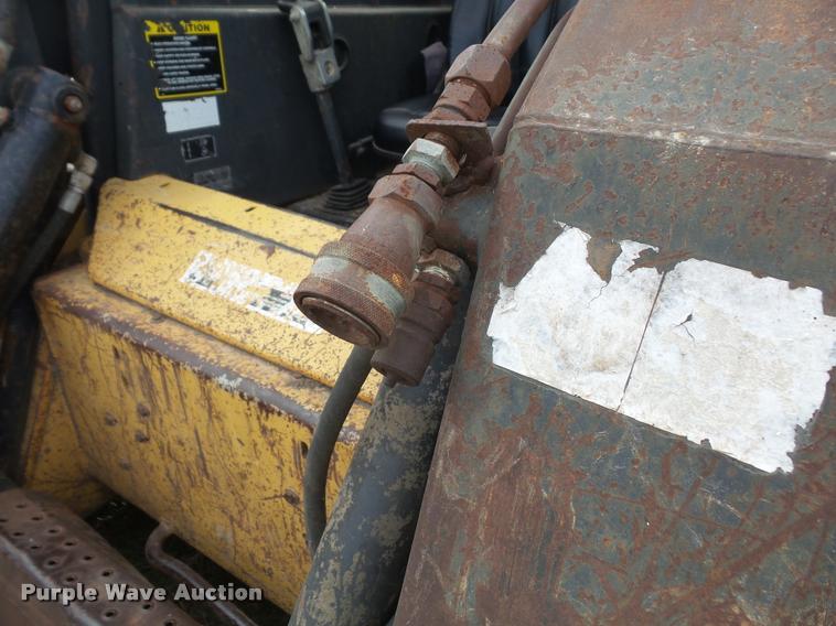 image for item DA3839 1995 New Holland LX865 skid steer