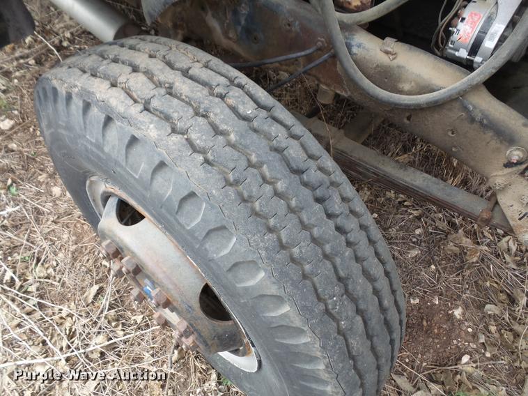 image for item DA3862 1974 Ford F700 grain truck