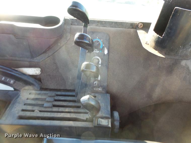 image for item DA3870 1989 John Deere 4955 MFWD tractor