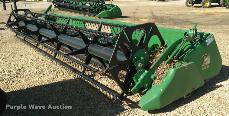 image for item DA4396 1998 John Deere 925 flex platform head