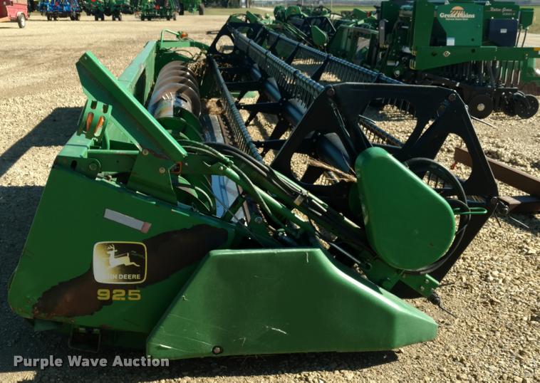 image for item DA4396 1998 John Deere 925 flex platform head