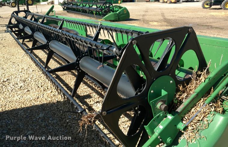 image for item DA4396 1998 John Deere 925 flex platform head