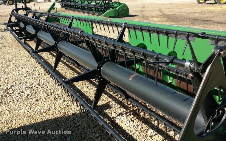 image for item DA4396 1998 John Deere 925 flex platform head