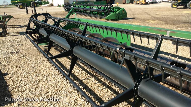 image for item DA4396 1998 John Deere 925 flex platform head