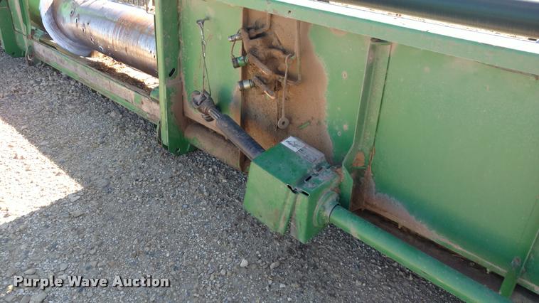 image for item DA4396 1998 John Deere 925 flex platform head