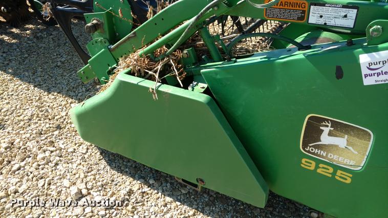 image for item DA4396 1998 John Deere 925 flex platform head