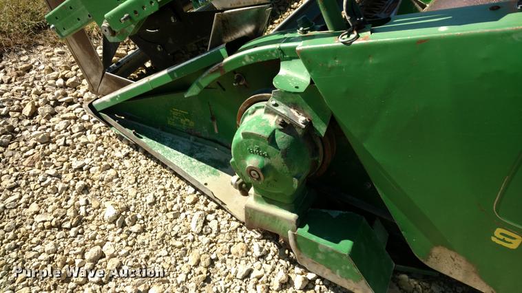 image for item DA4398 1994 John Deere 925 rigid platform head