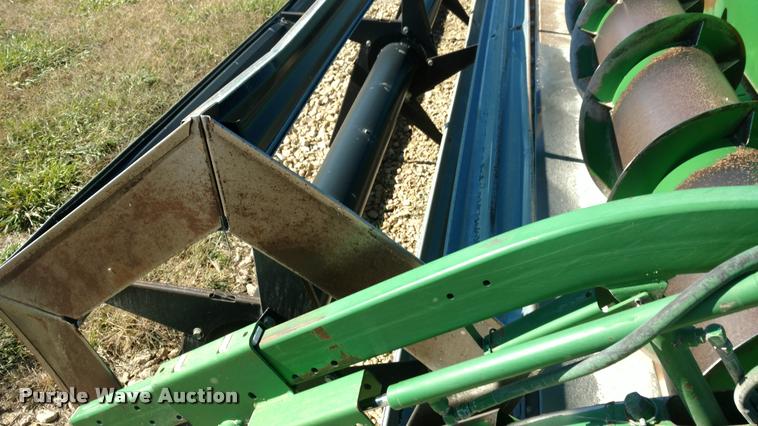 image for item DA4398 1994 John Deere 925 rigid platform head