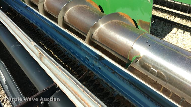 image for item DA4398 1994 John Deere 925 rigid platform head