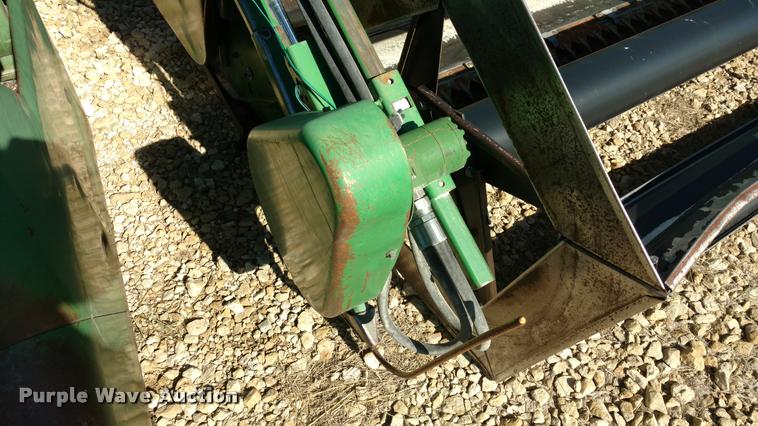 image for item DA4398 1994 John Deere 925 rigid platform head