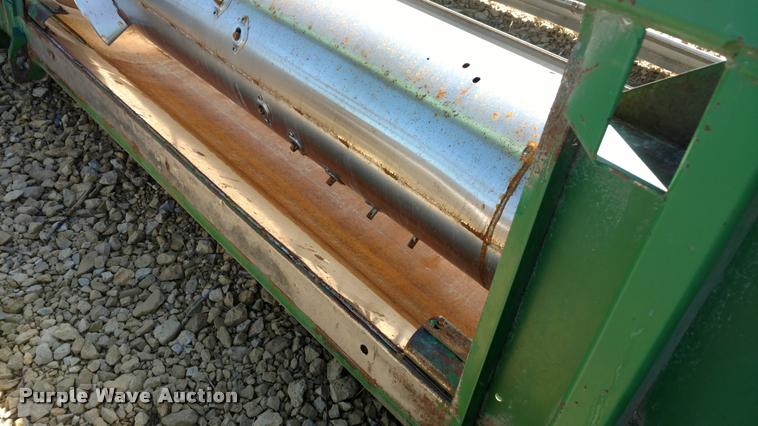 image for item DA4398 1994 John Deere 925 rigid platform head