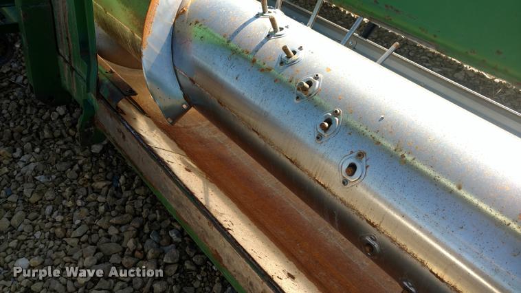 image for item DA4398 1994 John Deere 925 rigid platform head