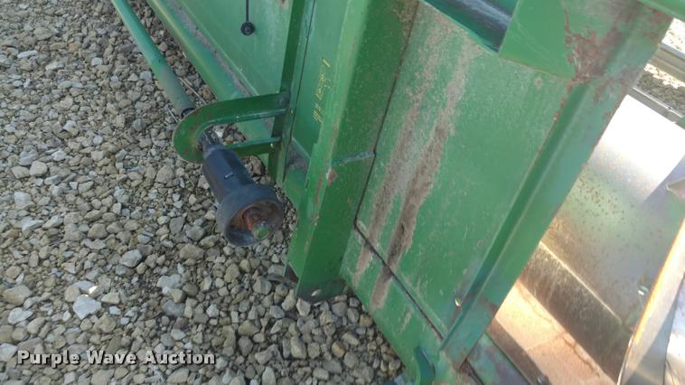 image for item DA4398 1994 John Deere 925 rigid platform head