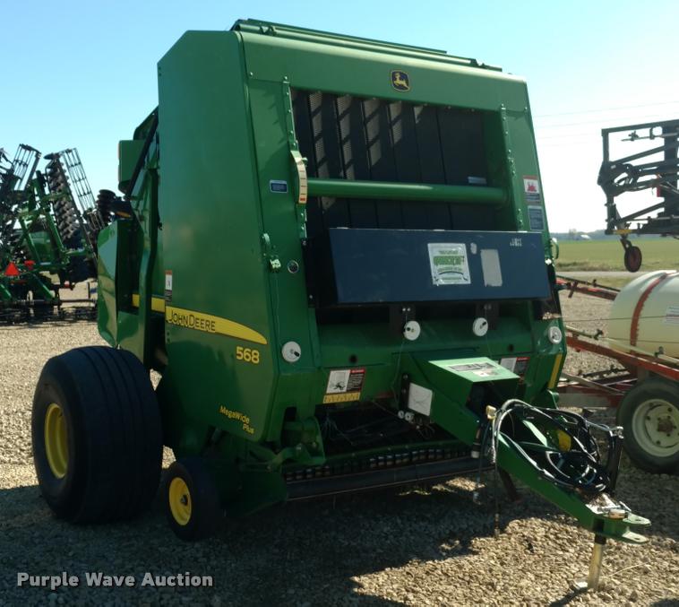 image for item DA4400 2007 John Deere 568 round baler