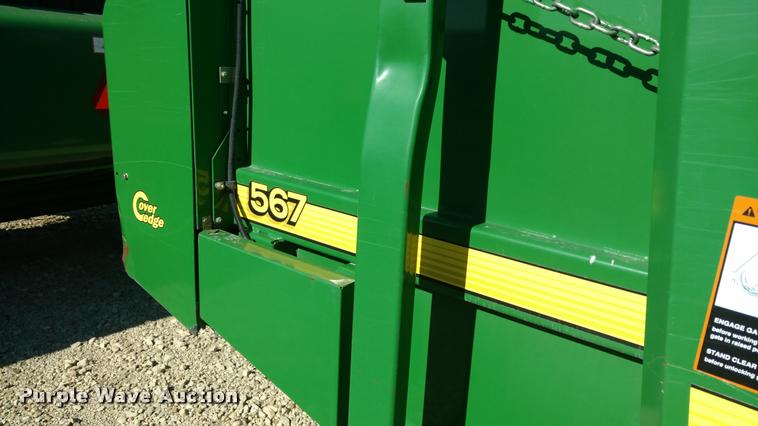 image for item DA4401 2006 John Deere 567 round baler