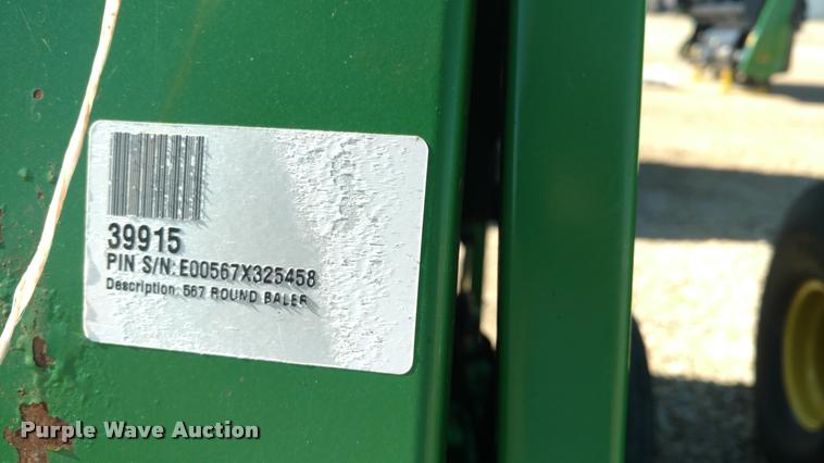 image for item DA4401 2006 John Deere 567 round baler