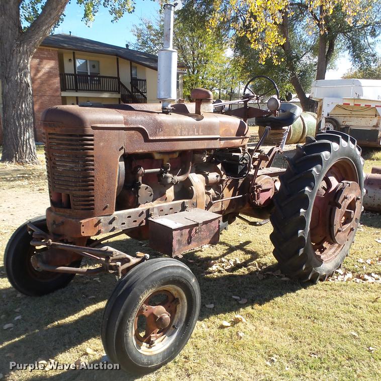 image for item DA4746 1942 Farmall M tractor