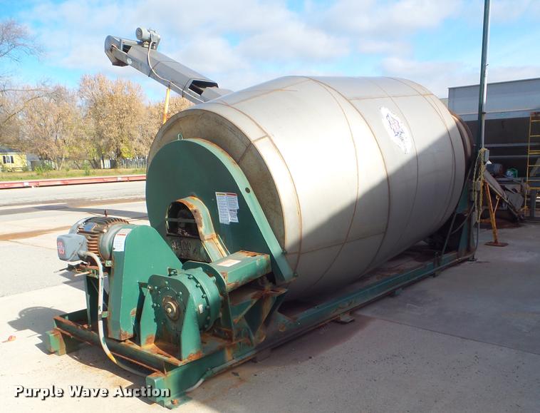 image for item DB3627 Doyle blender with hoppers and conveyor