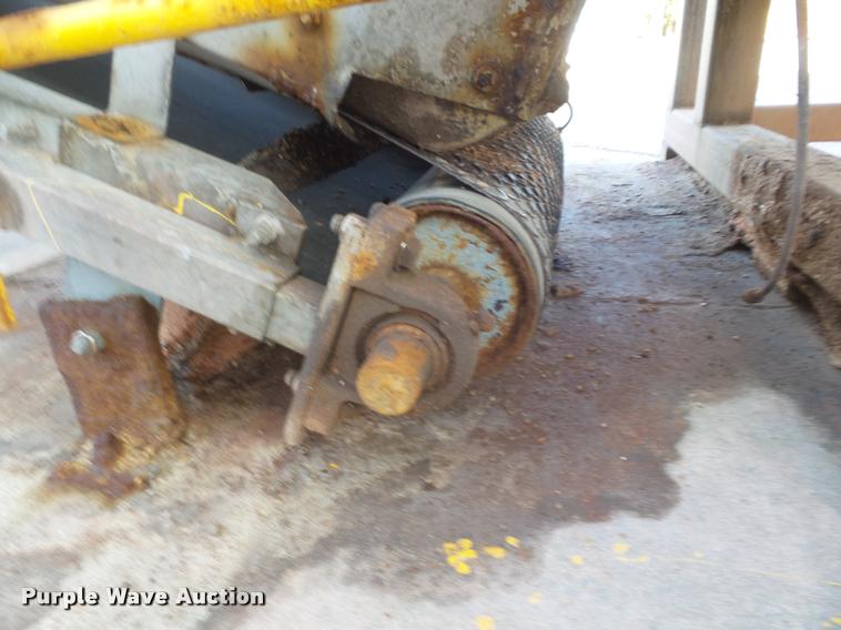 image for item DB3627 Doyle blender with hoppers and conveyor