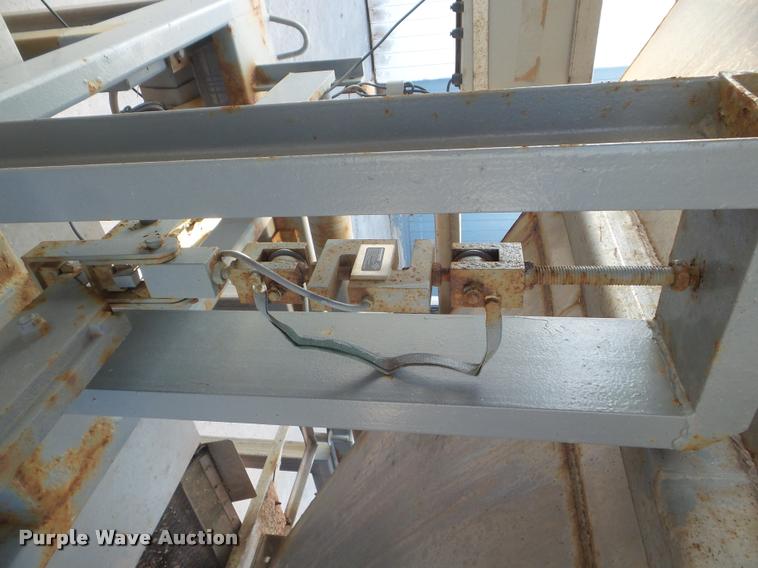 image for item DB3627 Doyle blender with hoppers and conveyor