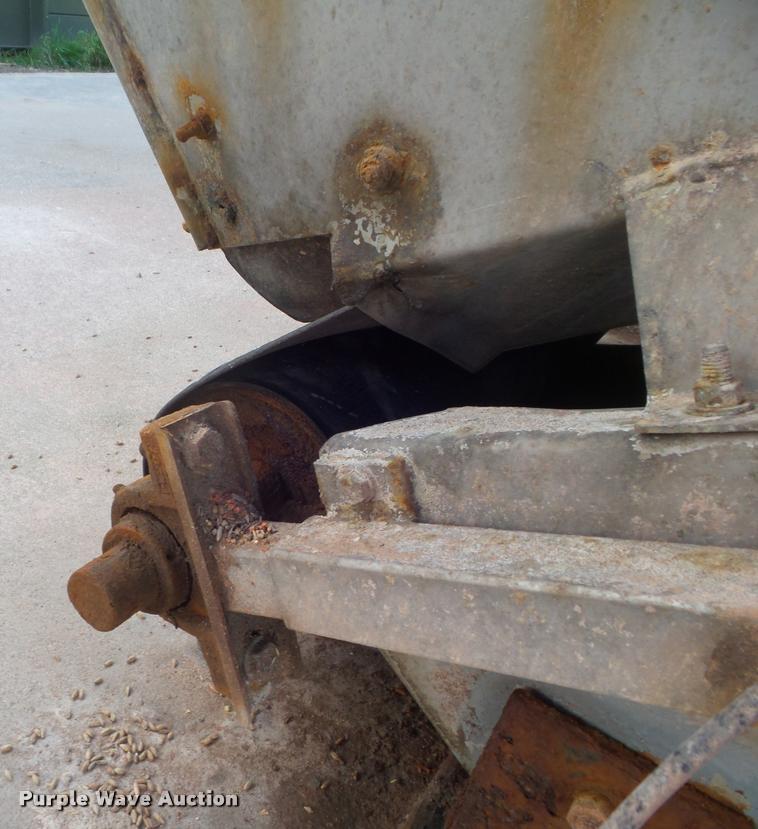 image for item DB3627 Doyle blender with hoppers and conveyor