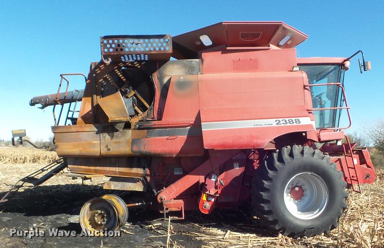 image for item DB3629 2005 Case IH 2388 combine