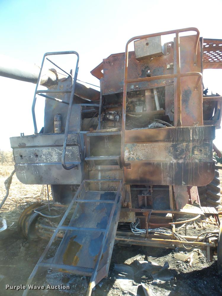 image for item DB3629 2005 Case IH 2388 combine