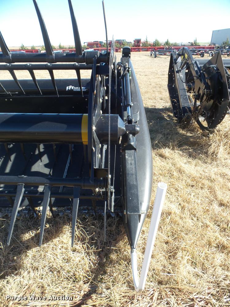 image for item DB3633 2016 MacDon FD75-5 flex head