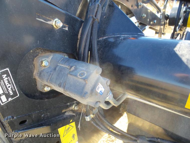 image for item DB3633 2016 MacDon FD75-5 flex head