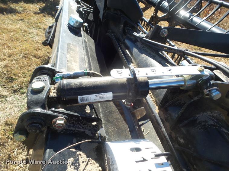 image for item DB3633 2016 MacDon FD75-5 flex head