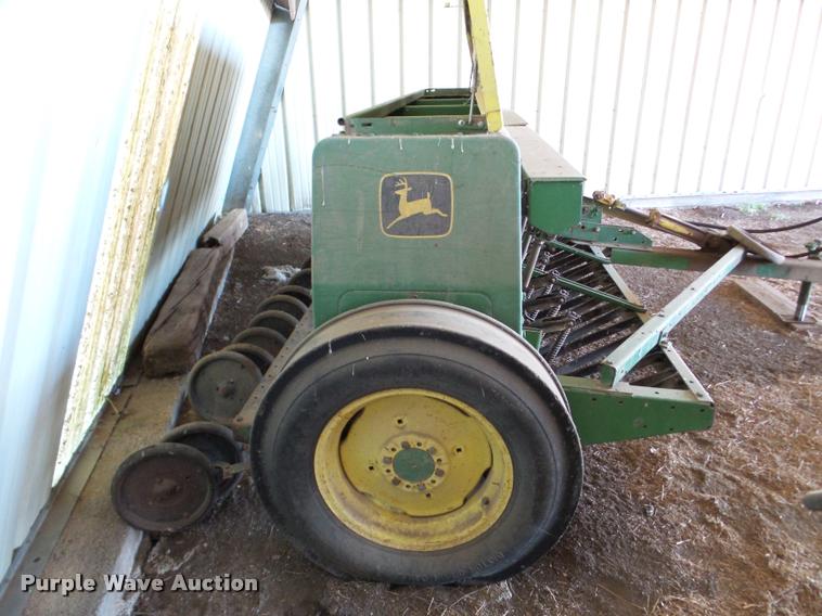 image for item DB5250 John Deere 8200 grain drill