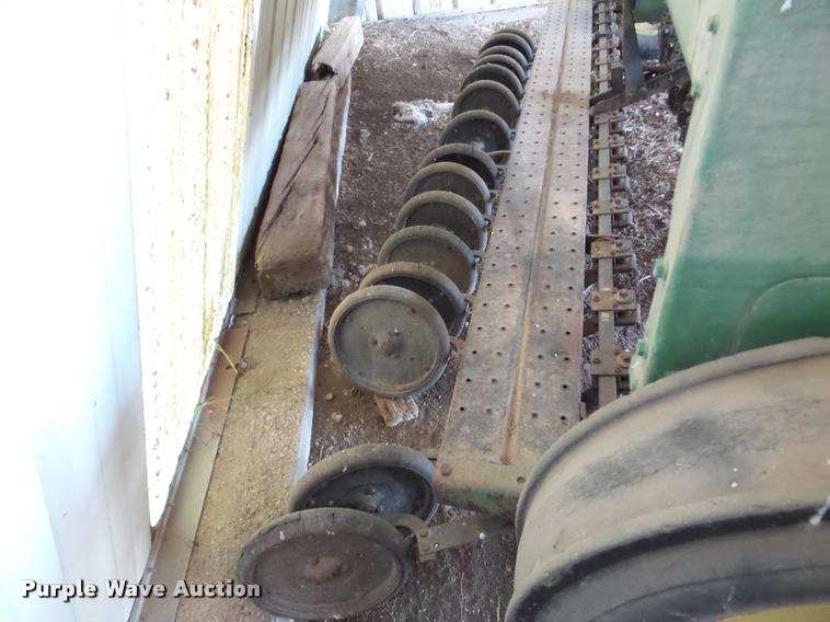 image for item DB5250 John Deere 8200 grain drill