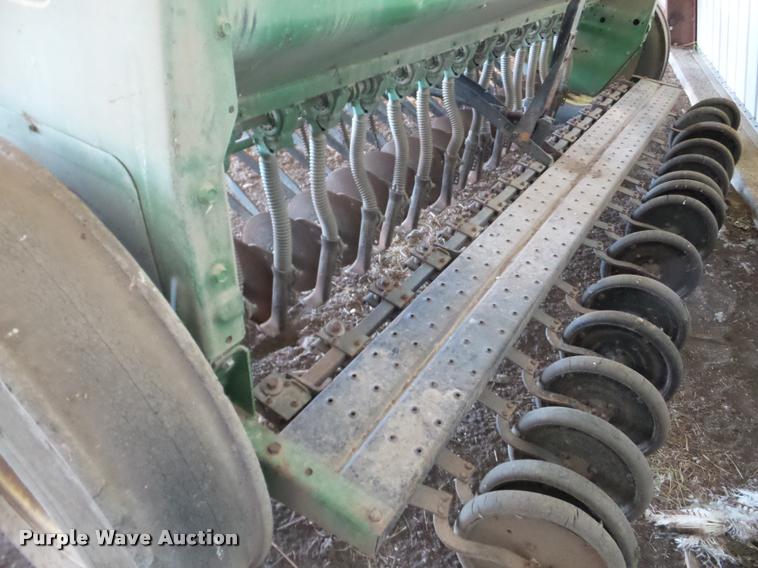 image for item DB5250 John Deere 8200 grain drill
