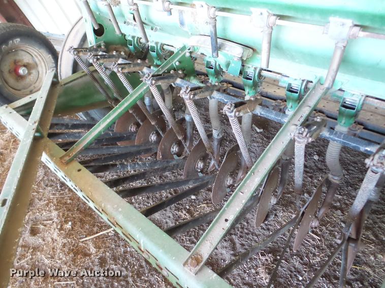 image for item DB5250 John Deere 8200 grain drill