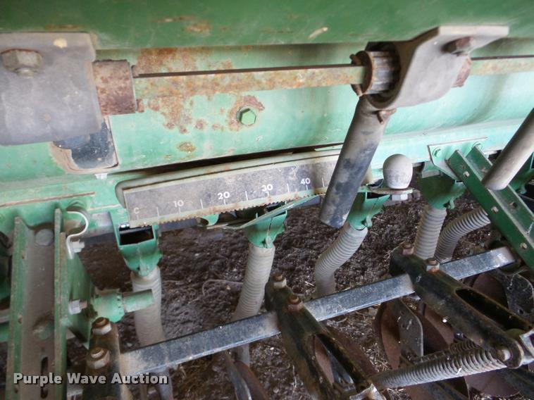 image for item DB5250 John Deere 8200 grain drill