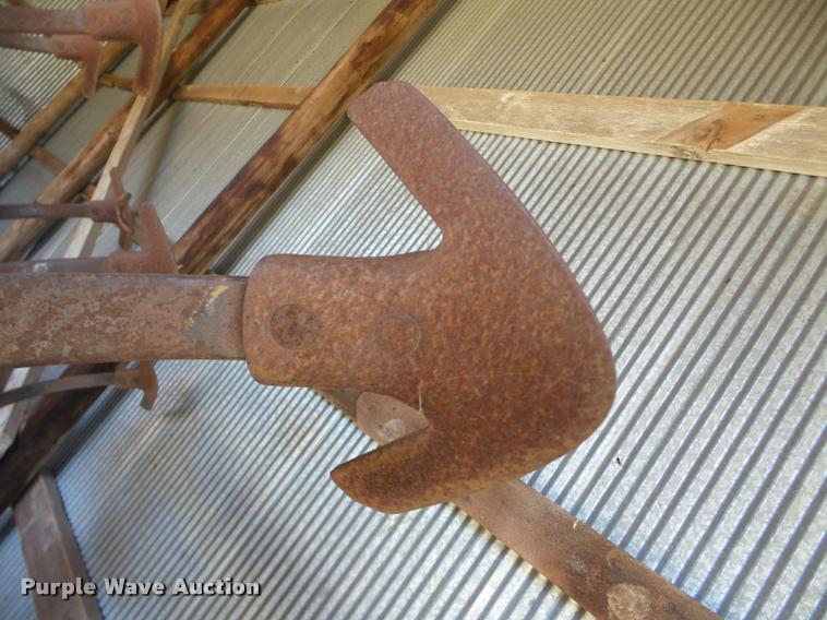 image for item DB5252 International Vibrashank field cultivator