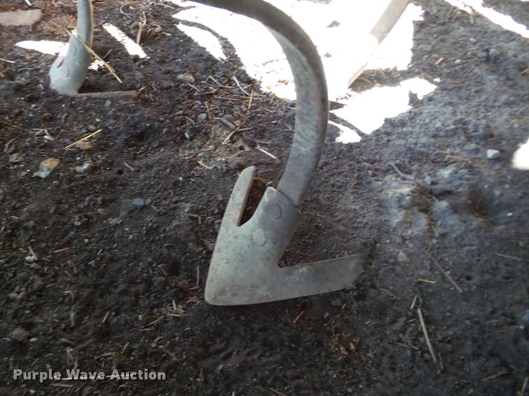 image for item DB5252 International Vibrashank field cultivator